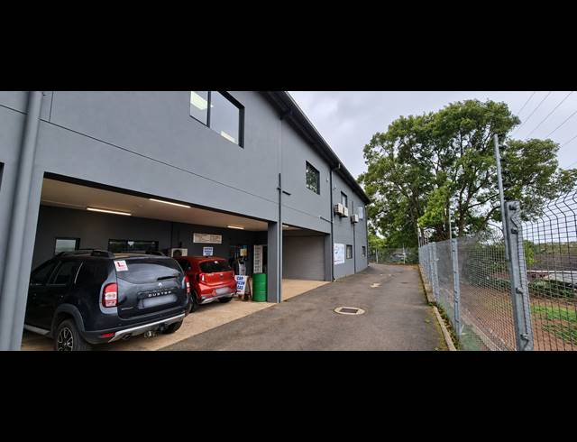 180M² WAREHOUSE TO LET IN WATERFALL